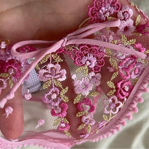 Victoria’s Secret x For Love And Lemons 🍋 Floral Embroidery Thong - Picture 4 of 8